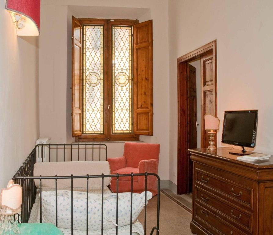 Borgo Largo 51 Panzió Pisa Szoba fotó