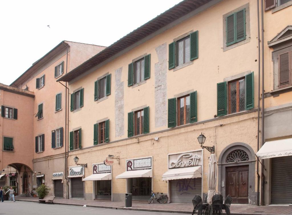Borgo Largo 51 Panzió Pisa Kültér fotó